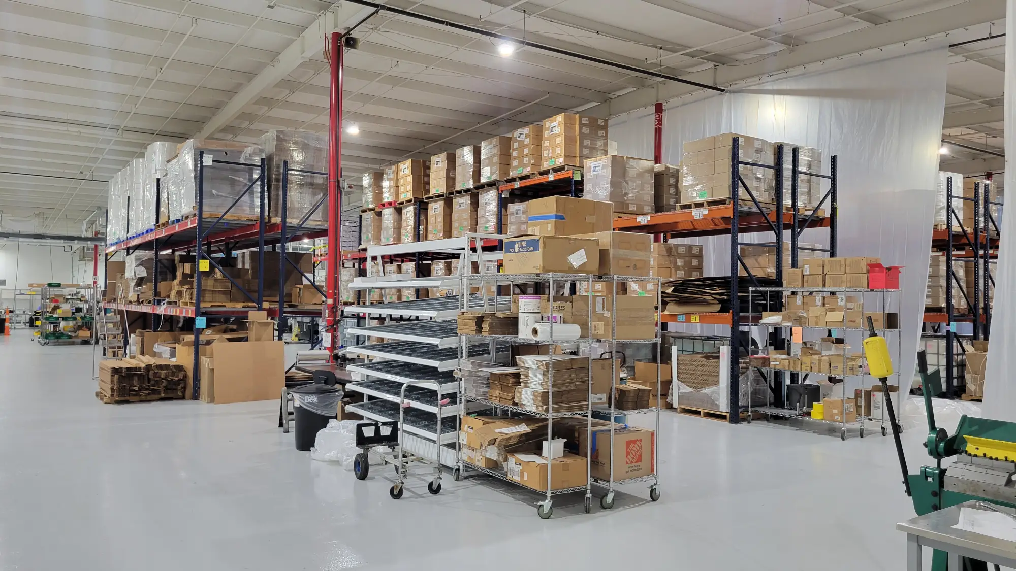 A picture of a Warehouse.